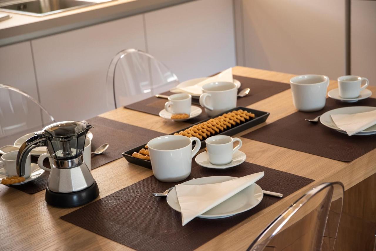Time To Be - Luxury Apartments Centro Storico بسكييرا ديل غاردا المظهر الخارجي الصورة