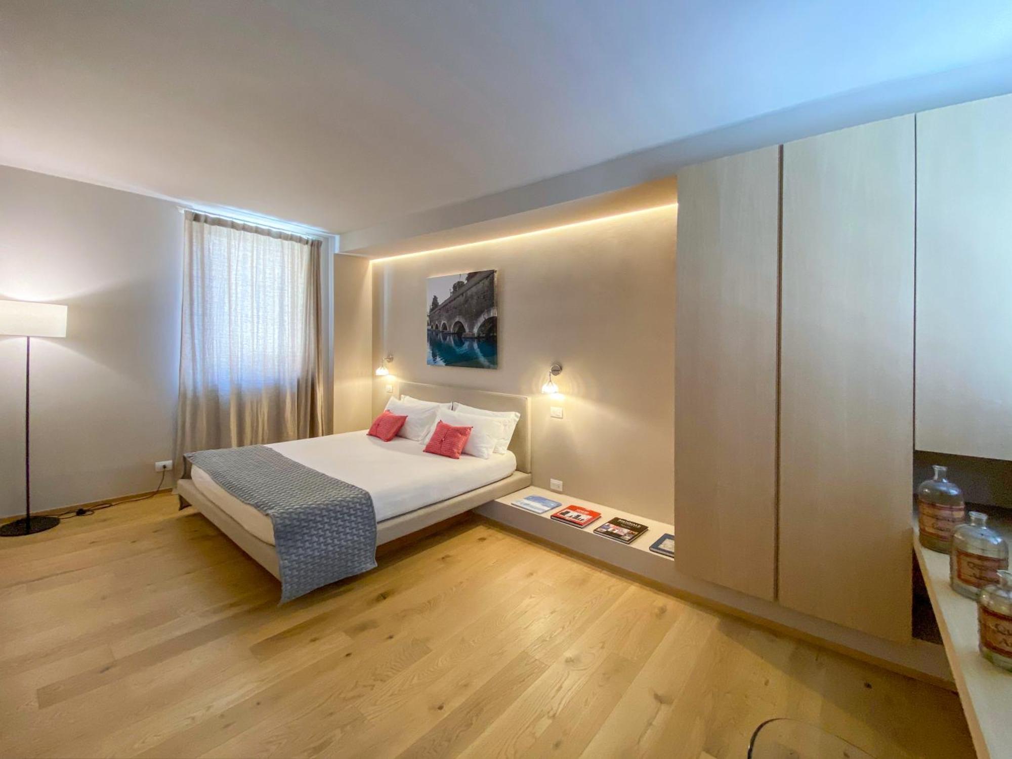Time To Be - Luxury Apartments Centro Storico بسكييرا ديل غاردا المظهر الخارجي الصورة